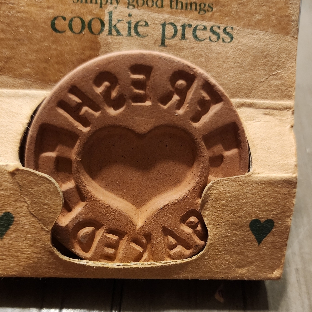 Fresh bread cookie press